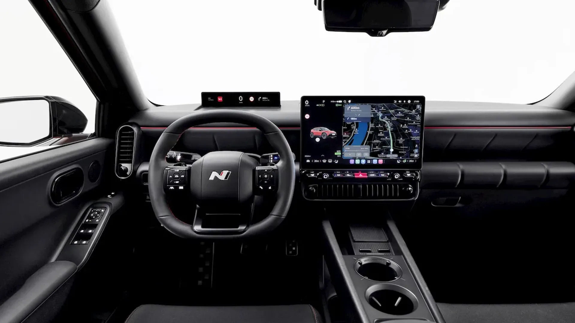 Hyundai Pleos Connect sfida Tesla con più controlli fisici