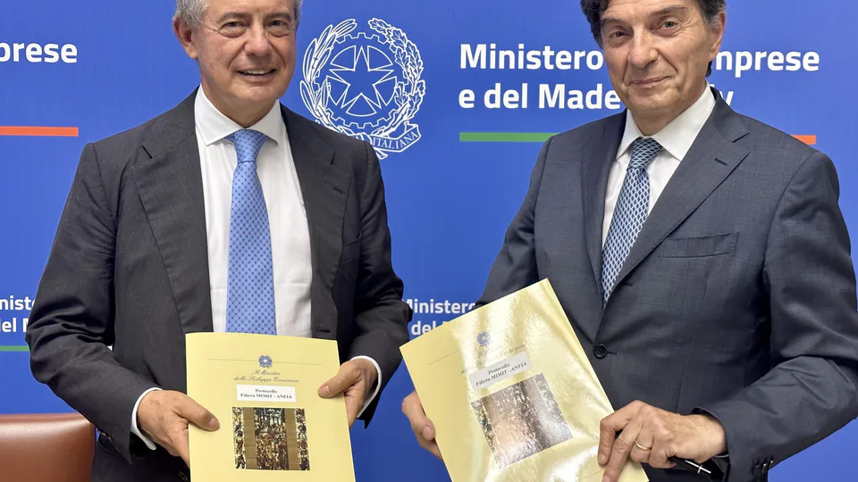 Accordo MIMIT e ANFIA per la transizione del settore automotive