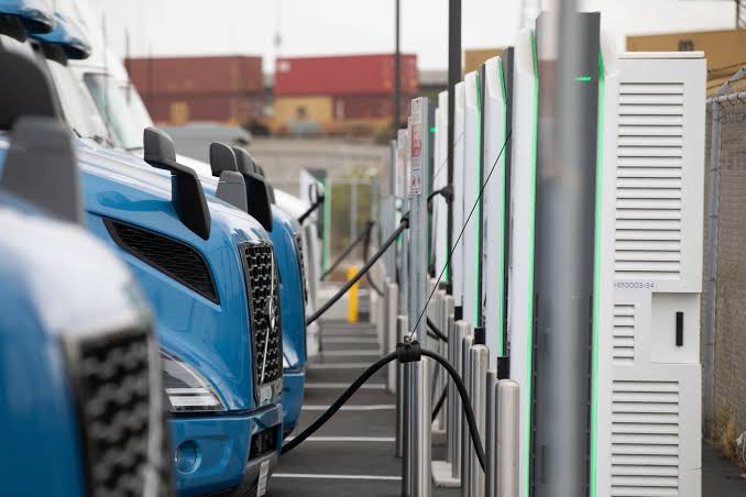 Aria più pulita nel Bronx con Volvo VNR Electric | Elettronauti.it