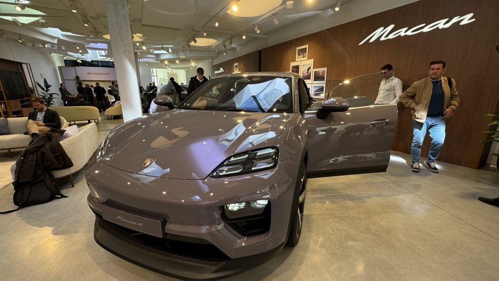 Porsche Macan EV - Milano Design Week | Elettronauti.it