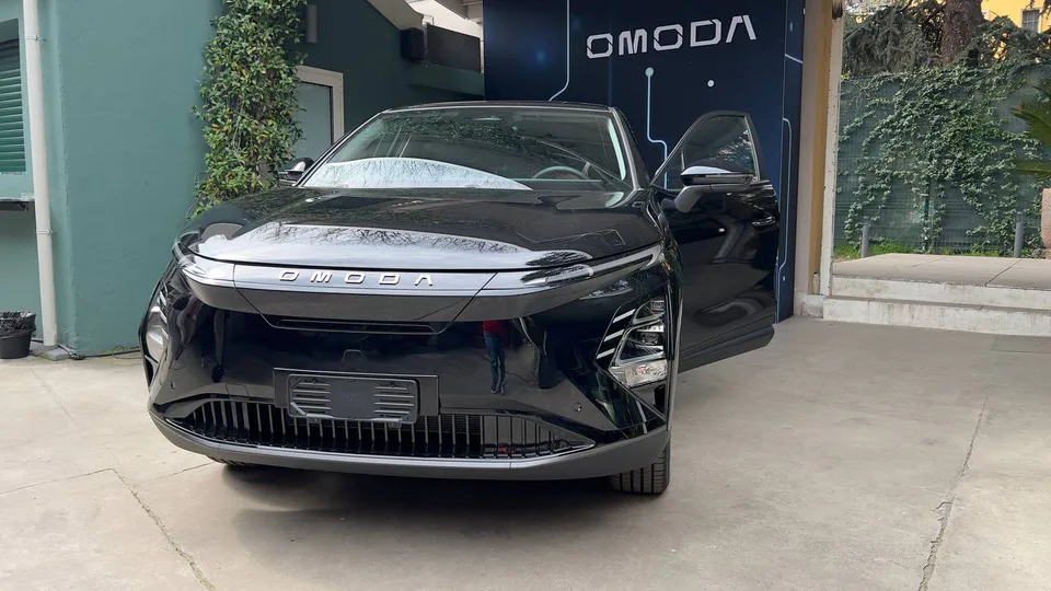 Omoda 5 BEV, la elettrica del gruppo Chery approda in Italia