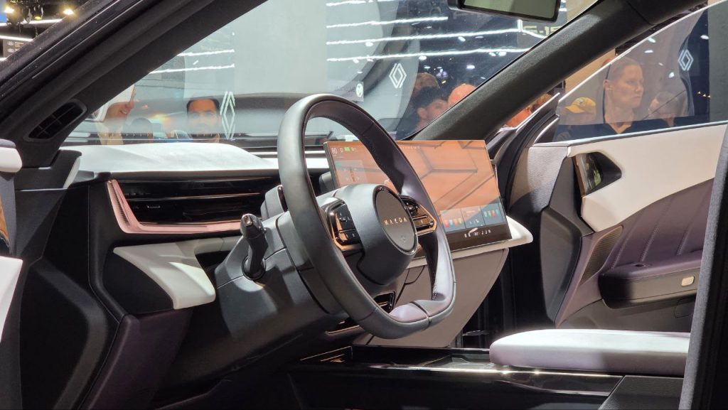 Nuova Mazda CX-6e dettagli interno | Elettronauti.it