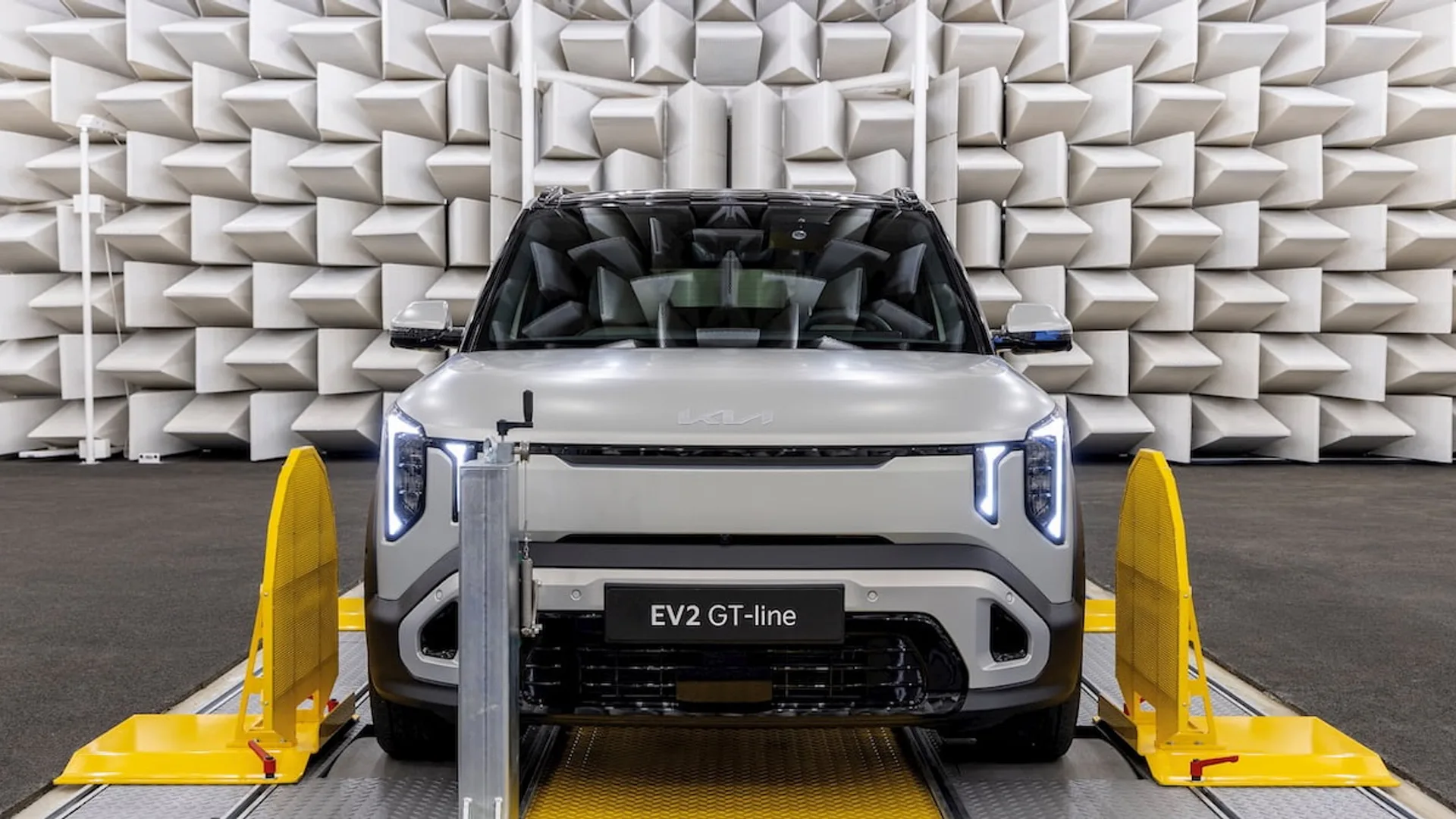 Kia EV2: prezzi da 26.600€, autonomia fino a 453 km