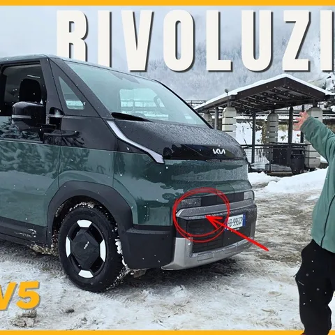 Copertina del video dedicato alla prova del Kia PV5 elettrico nelle versioni Cargo e Passenger