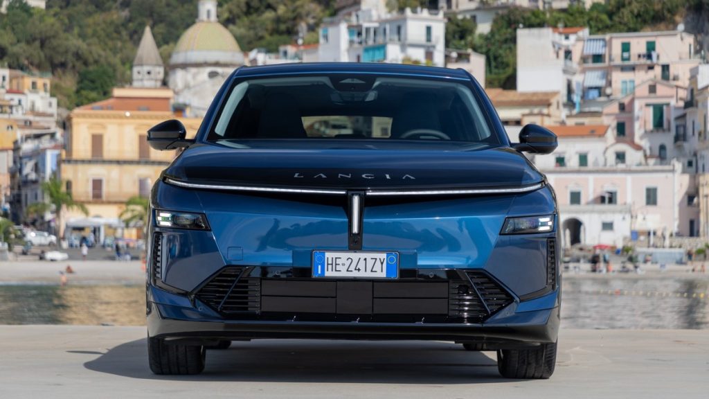 Nuova Lancia Gamma elettrica: oltre 740 km e fino a 375 CV | Elettronauti.it