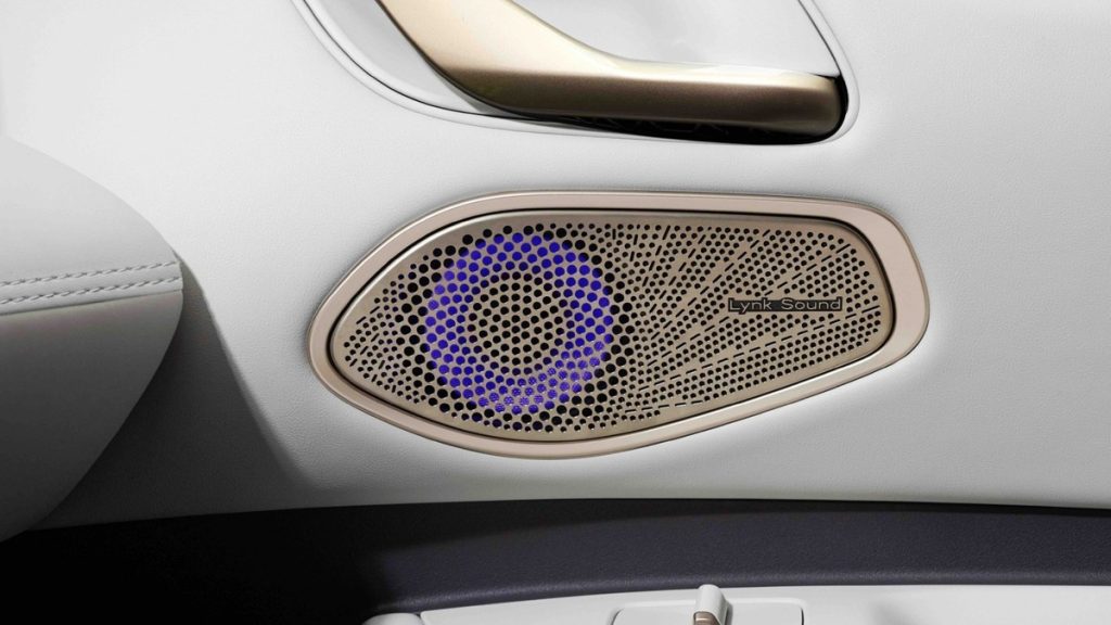 Lynk & Co 02 restyling: interni svelati in Cina | Elettronauti.it