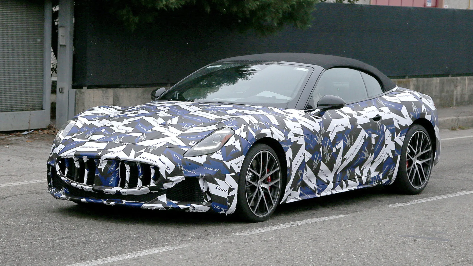 Maserati GranCabrio anteriore