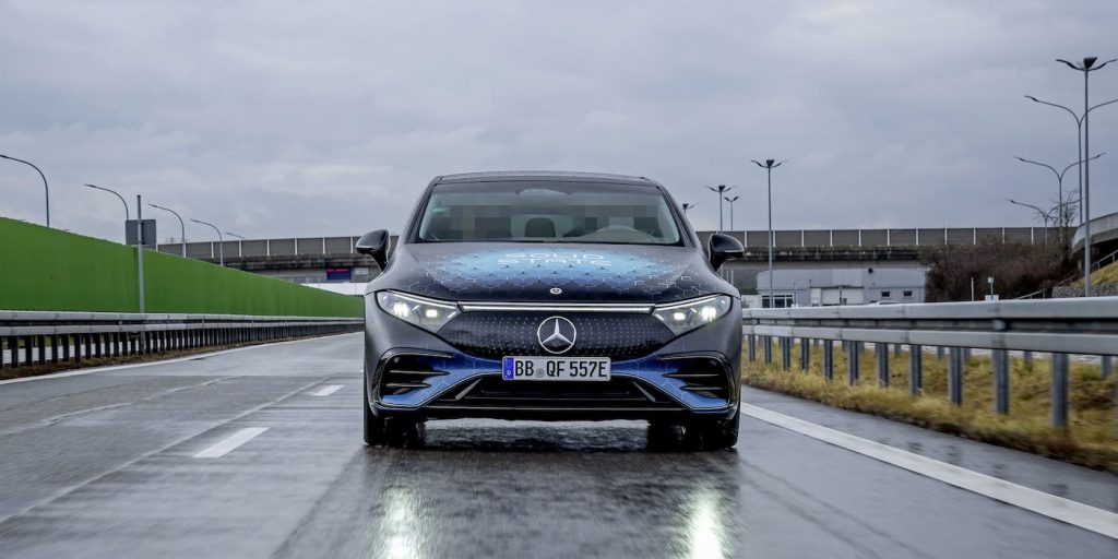 Mercedes-Benz EQS - test con batteria allo stato solido | Elettronauti.it
