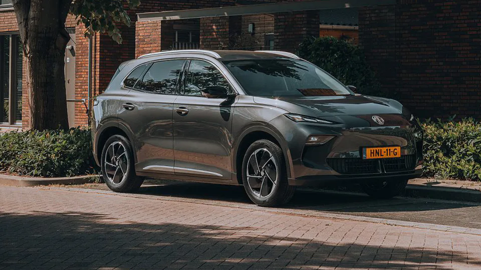 MG S5 EV 2025: prezzi, autonomia e caratteristiche del nuovo SUV elettrico