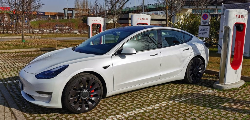 model 3 performance | Elettronauti.it