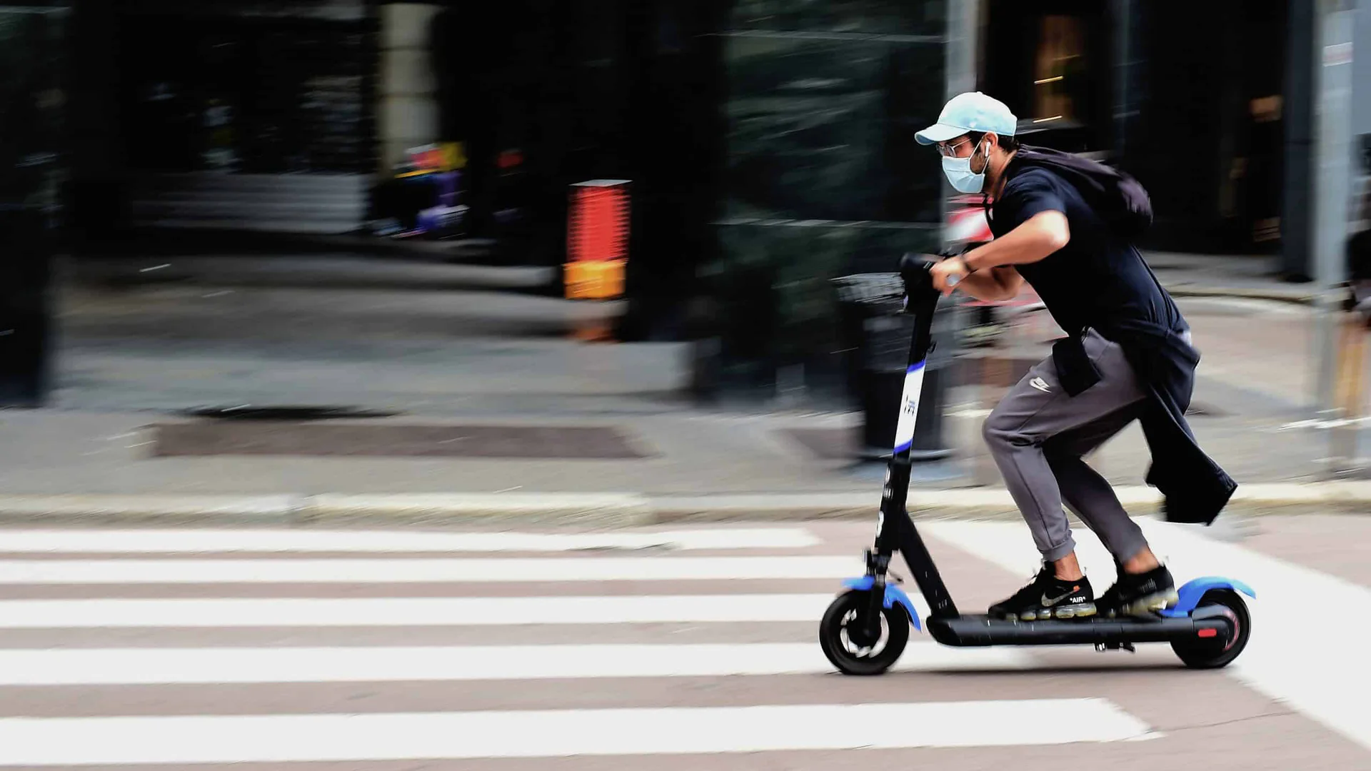 Quanto odio biciclette e monopattini!
