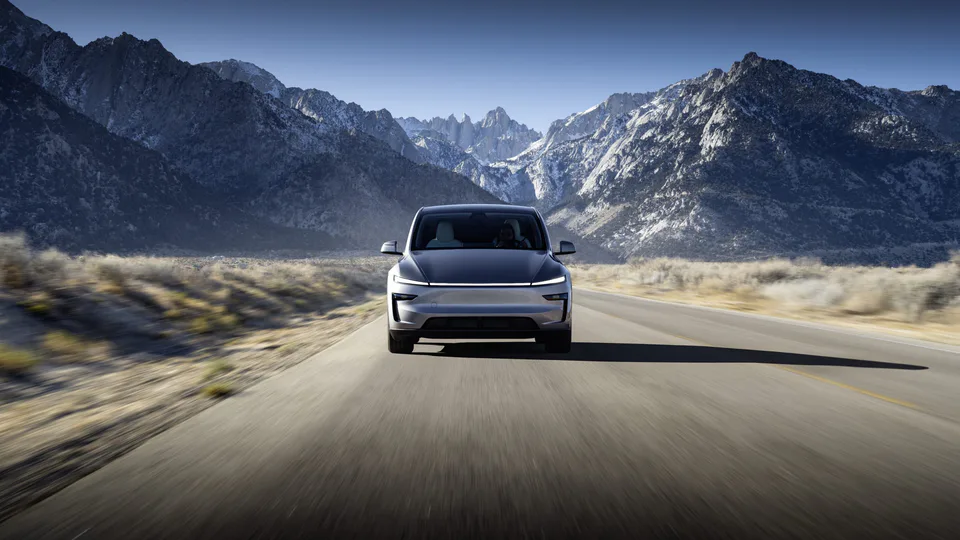 Tesla Model Y 2025