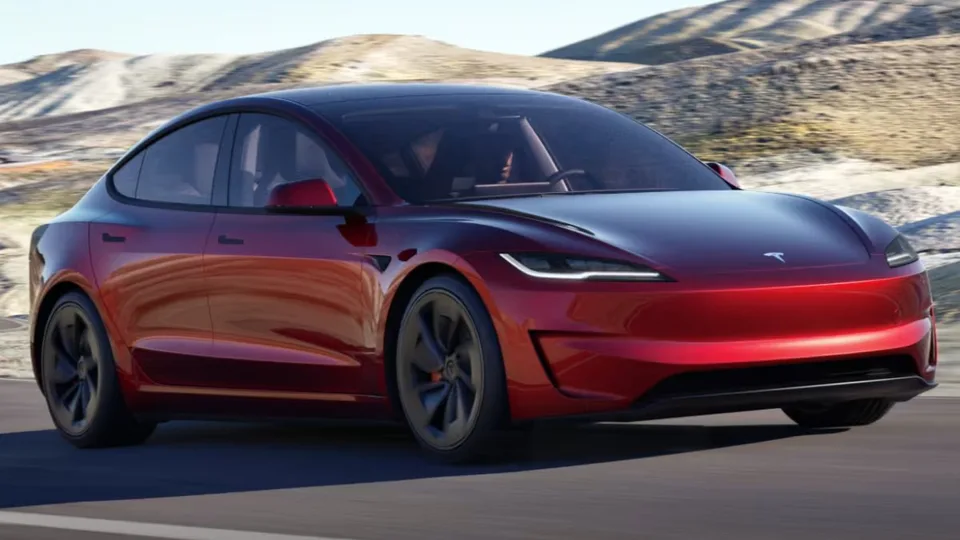 Model 3 Performance è arrivata con prestazioni mostruose