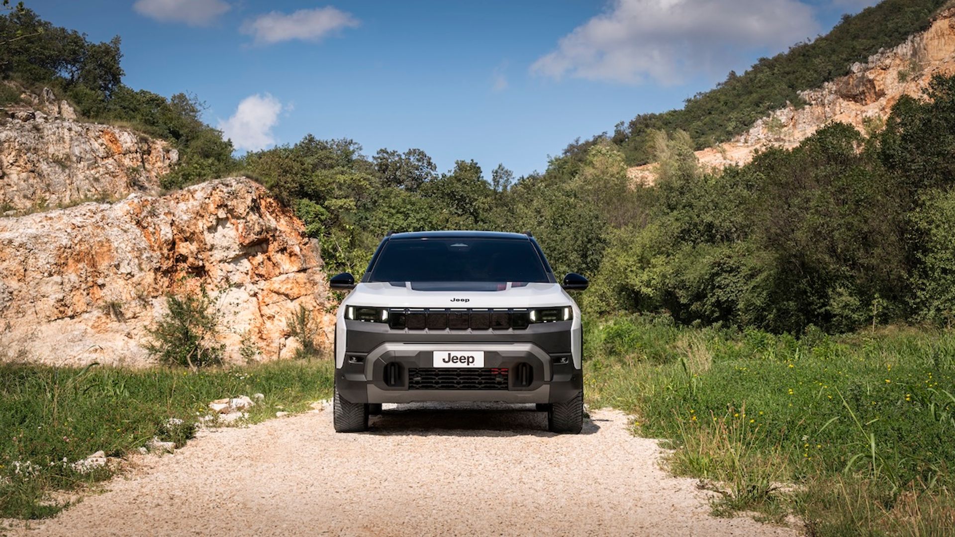 Jeep Compass elettrica 2026: arriva la 4xe da 375 CV