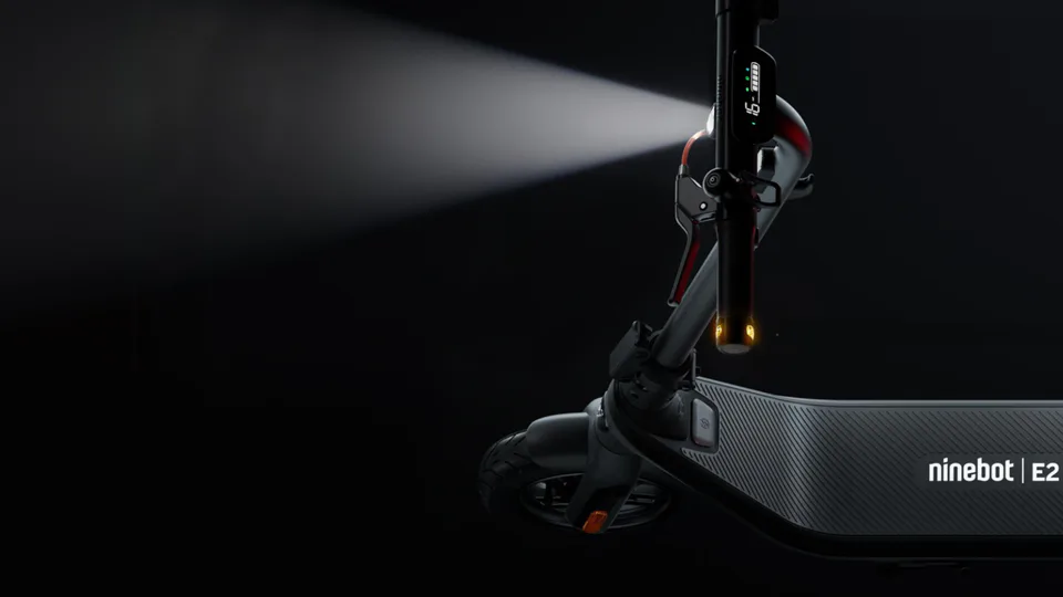 Ninebot E2 Pro, l'anello di congiunzione che mancava