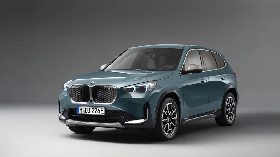 Un'interessante novità nel mondo della mobilità elettrica premium: la nuovissima BMW iX1 eDrive20.