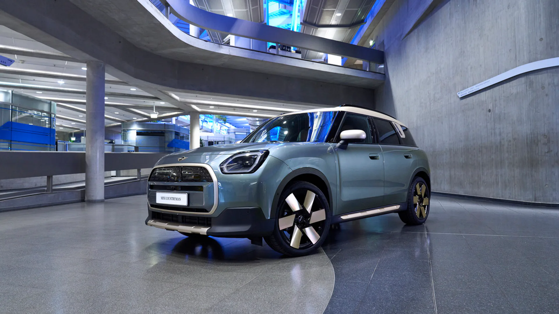 Al via la produzione della MINI Countryman a Lipsia