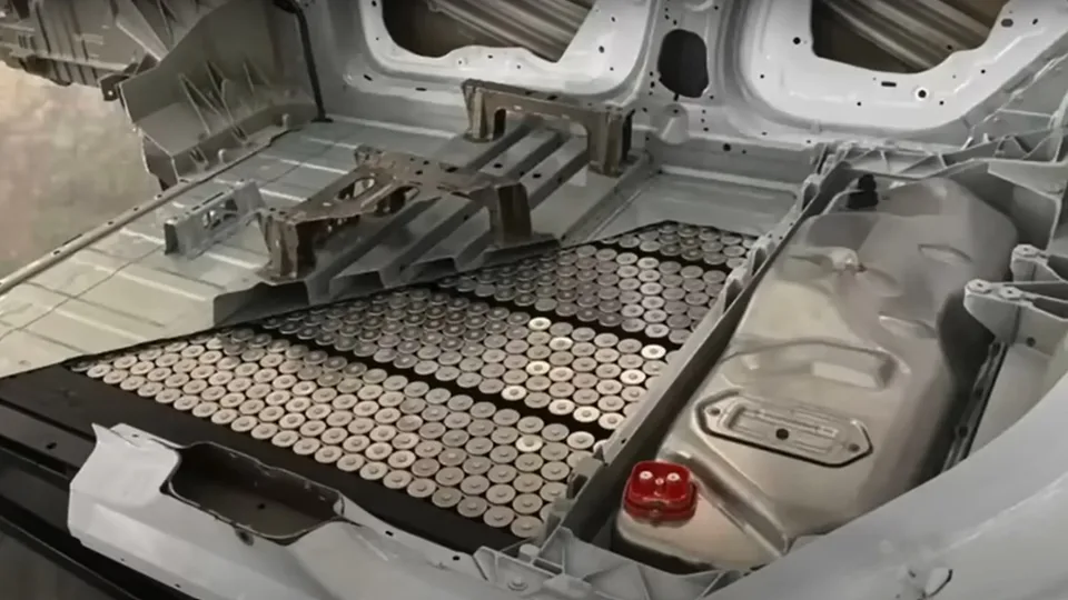 Auto elettriche, quello che bisogna sapere sui pacchi batteria