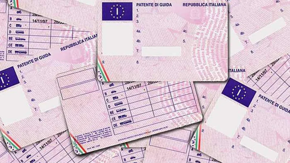 Patente ai minorenni, il via libera dal Parlamento europeo