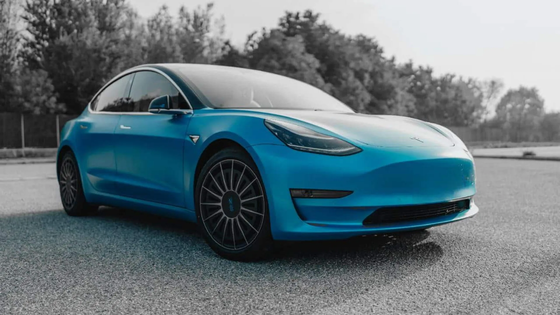 Alita - Tesla model 3 Performance di Matteo Valenza