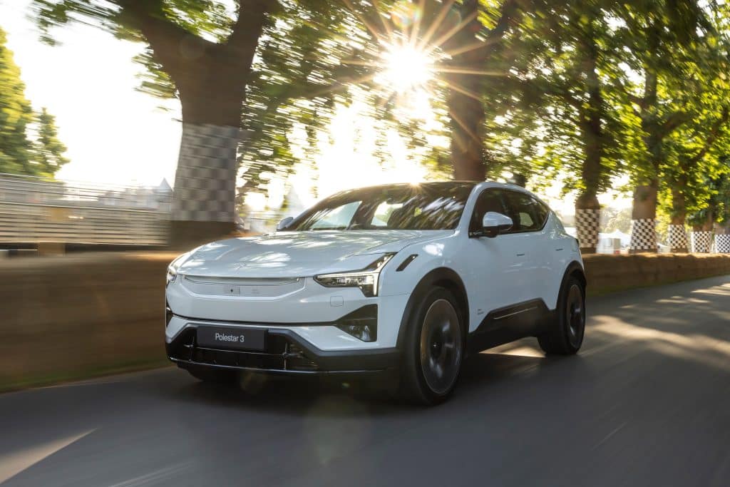 Il SUV elettrico Polestar 3 e il nuovo Polestar 5 fanno un debutto emozionante a Goodwood | Elettronauti.it