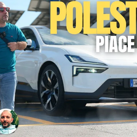Copertina del video dedicato a pregi, limiti, consumi e ricarica della Polestar 4 Performance