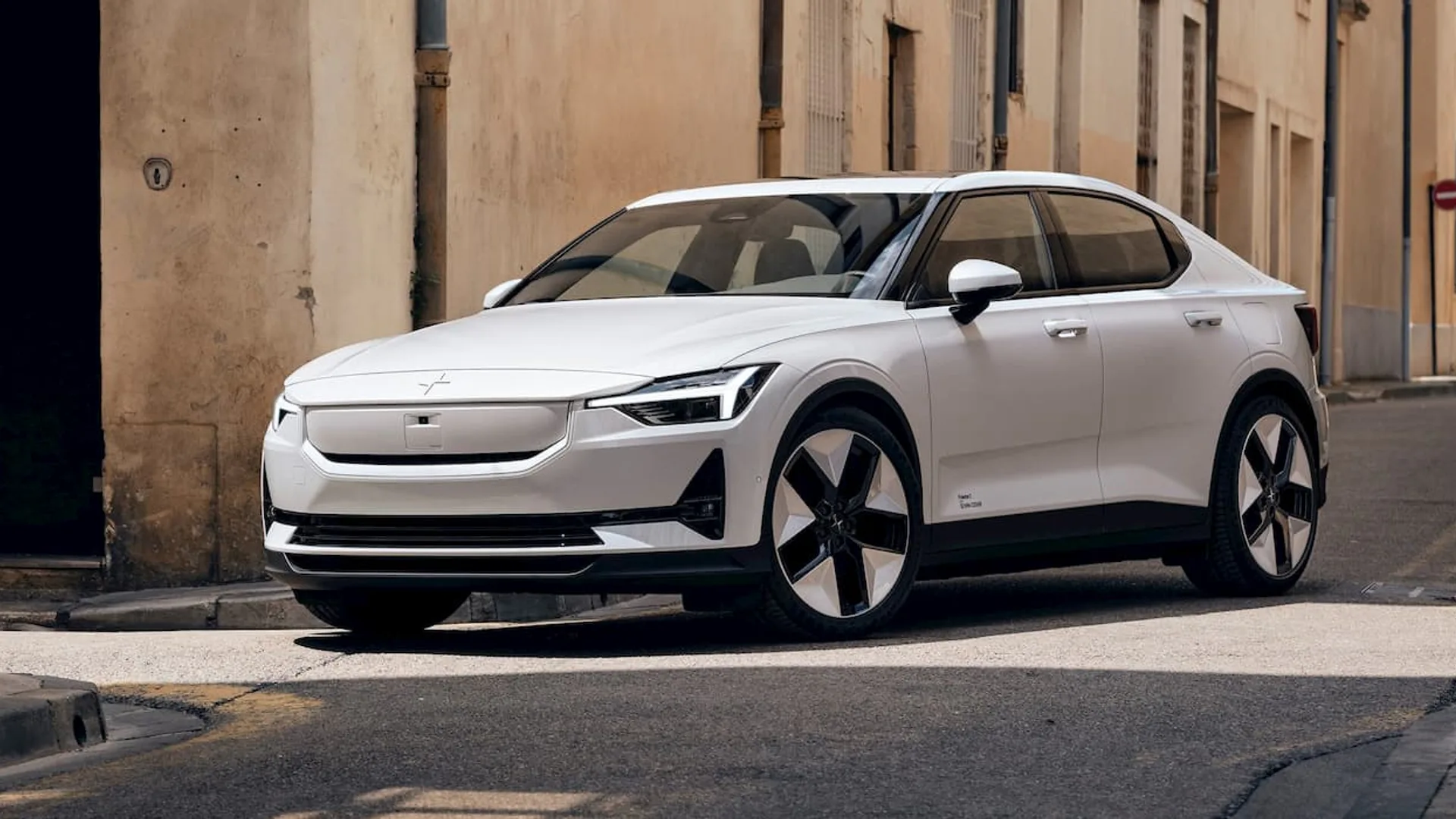 2024 Polestar 2 disponibile a 349 dollari al mese con opzione flessibile di 5 mesi per il leasing