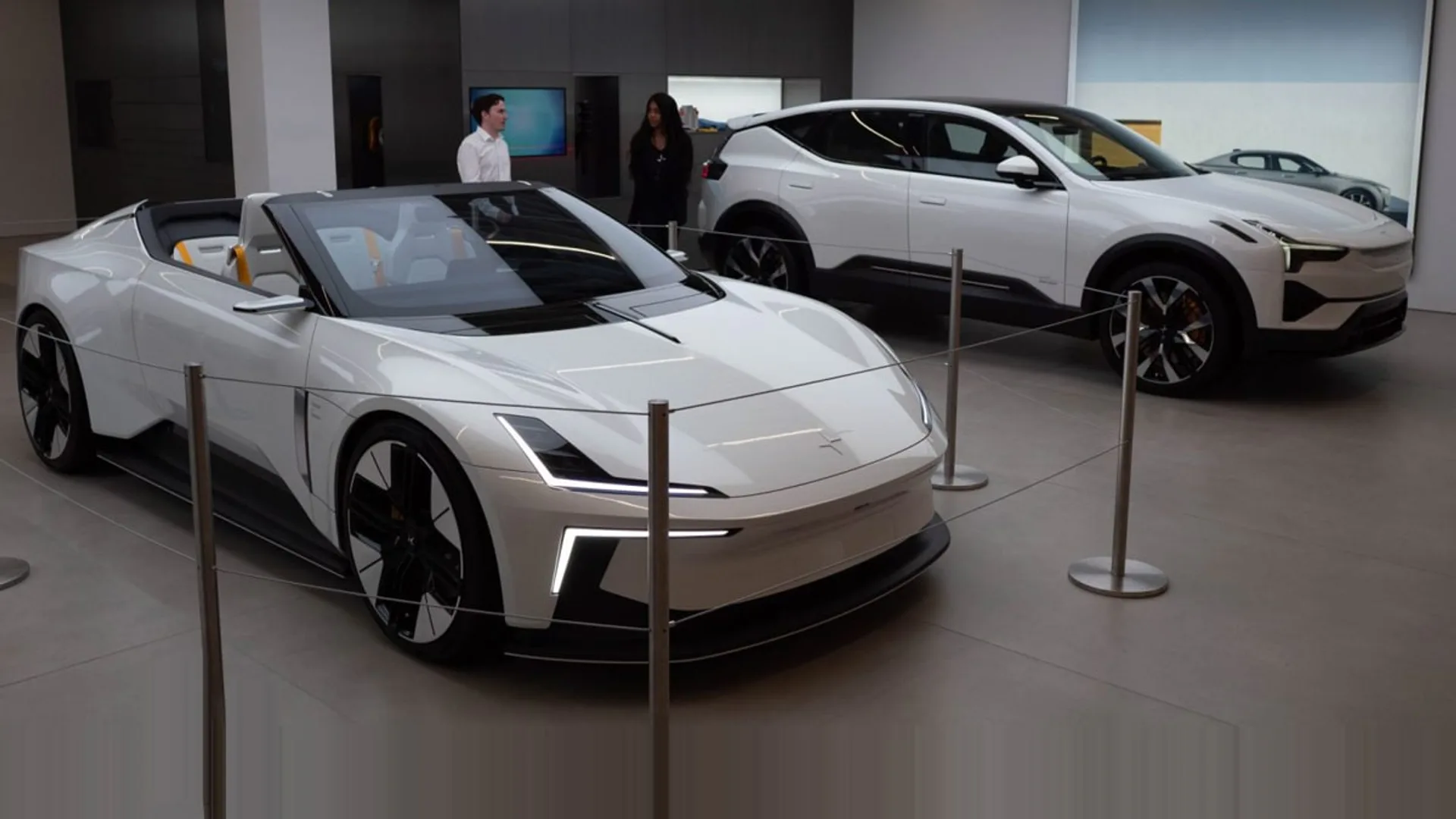 Uno sguardo più da vicino al Polestar 3 e 6 al nuovo South Coast Plaza 'Space'