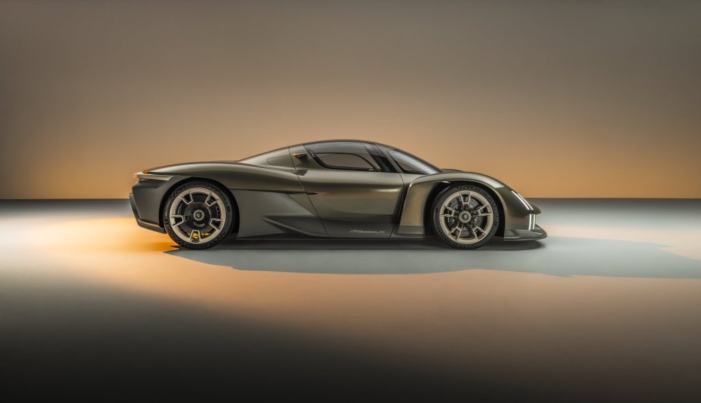 Il capo progettista di Porsche ammette che i veicoli elettrici cinesi e Tesla costringono le case automobilistiche tedesche a essere più coraggiose | Elettronauti.it