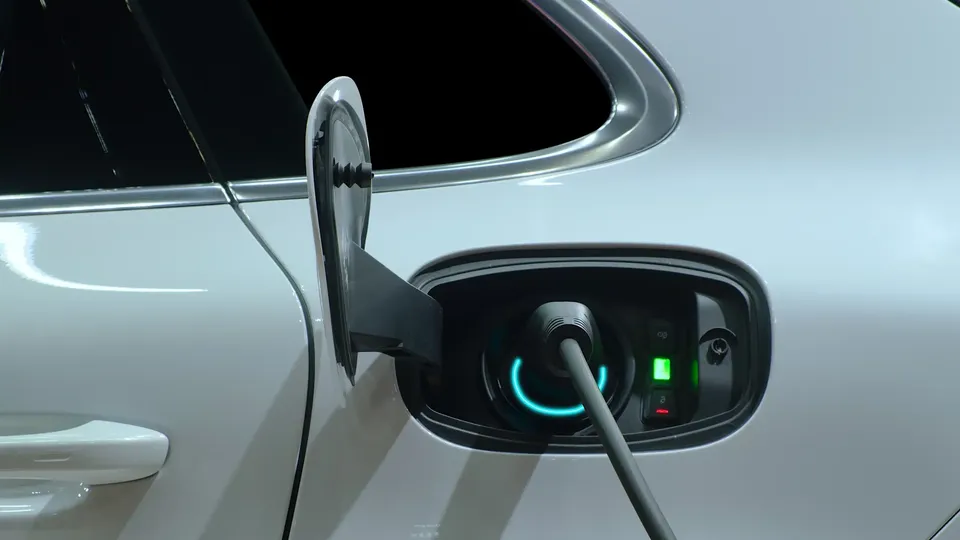 Plug-in non vengono ricaricate: colpa delle case costruttrici?