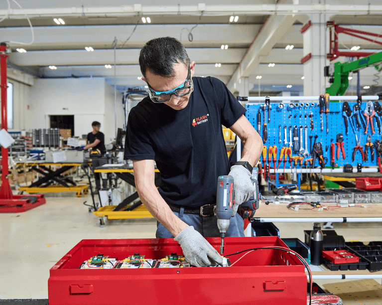 Flash Battery, assemblaggio delle celle | Elettronauti.it