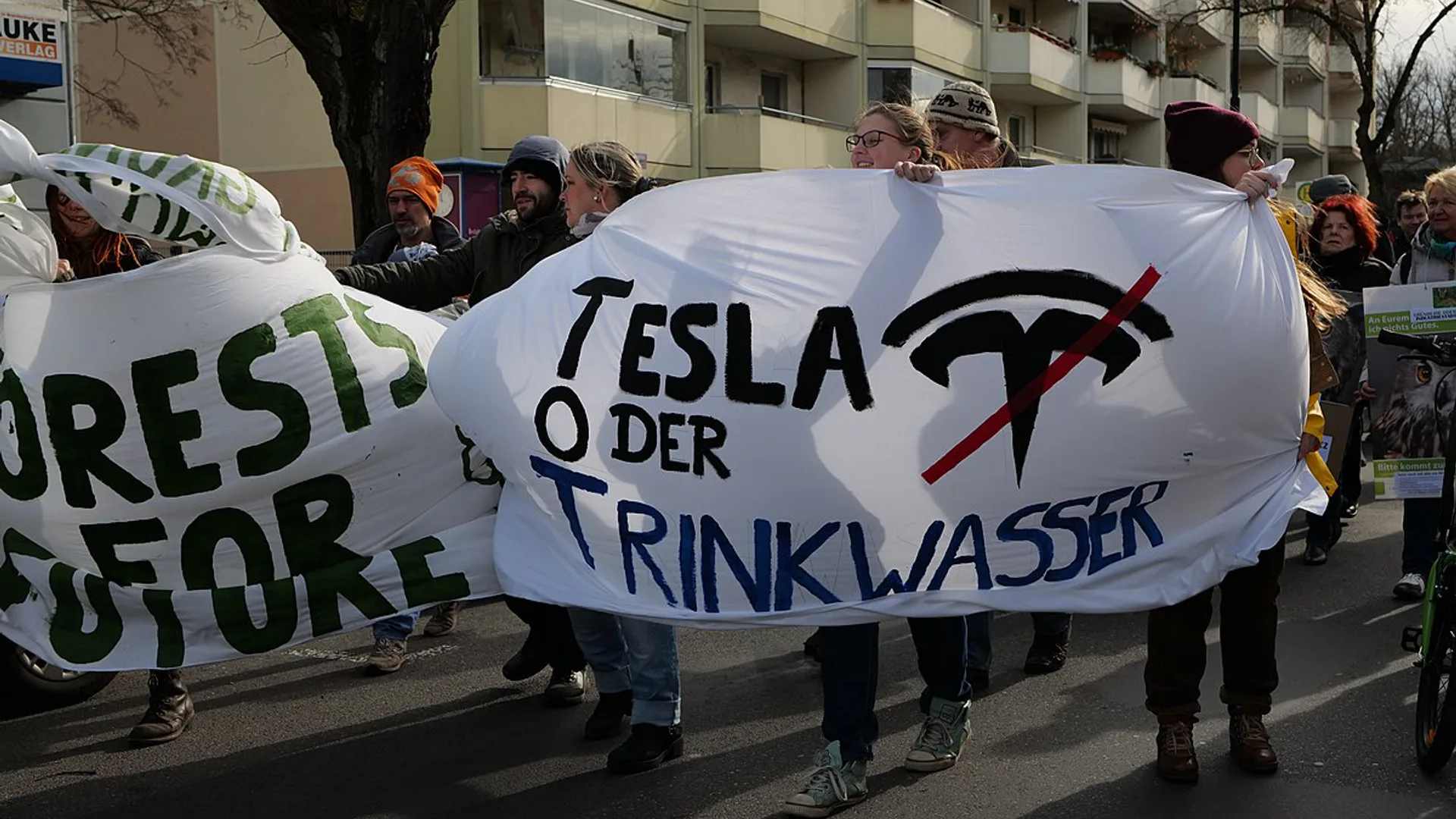Proteste alla Gigafactory Berlin-Brandenburg