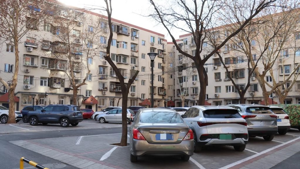 Robot ricarica mobili: la svolta per i parcheggi in Cina | Elettronauti.it