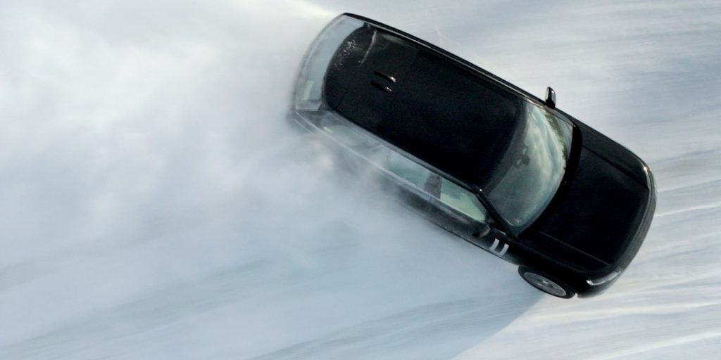 Nuova tecnologia batterie del primo SUV elettrico di Range Rover - ottimi risultati | Elettronauti.it