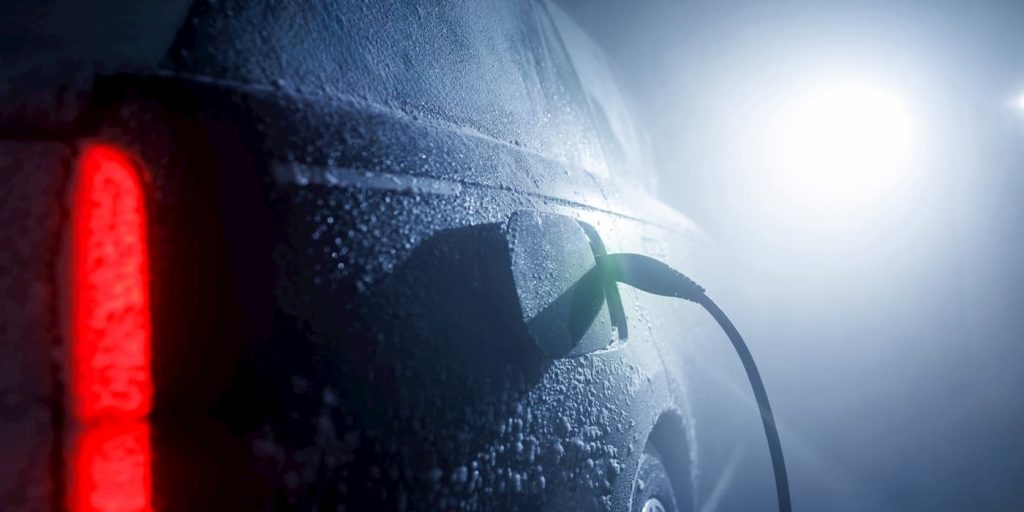 Nuova tecnologia batterie del primo SUV elettrico di Range Rover - ottimi risultati | Elettronauti.it
