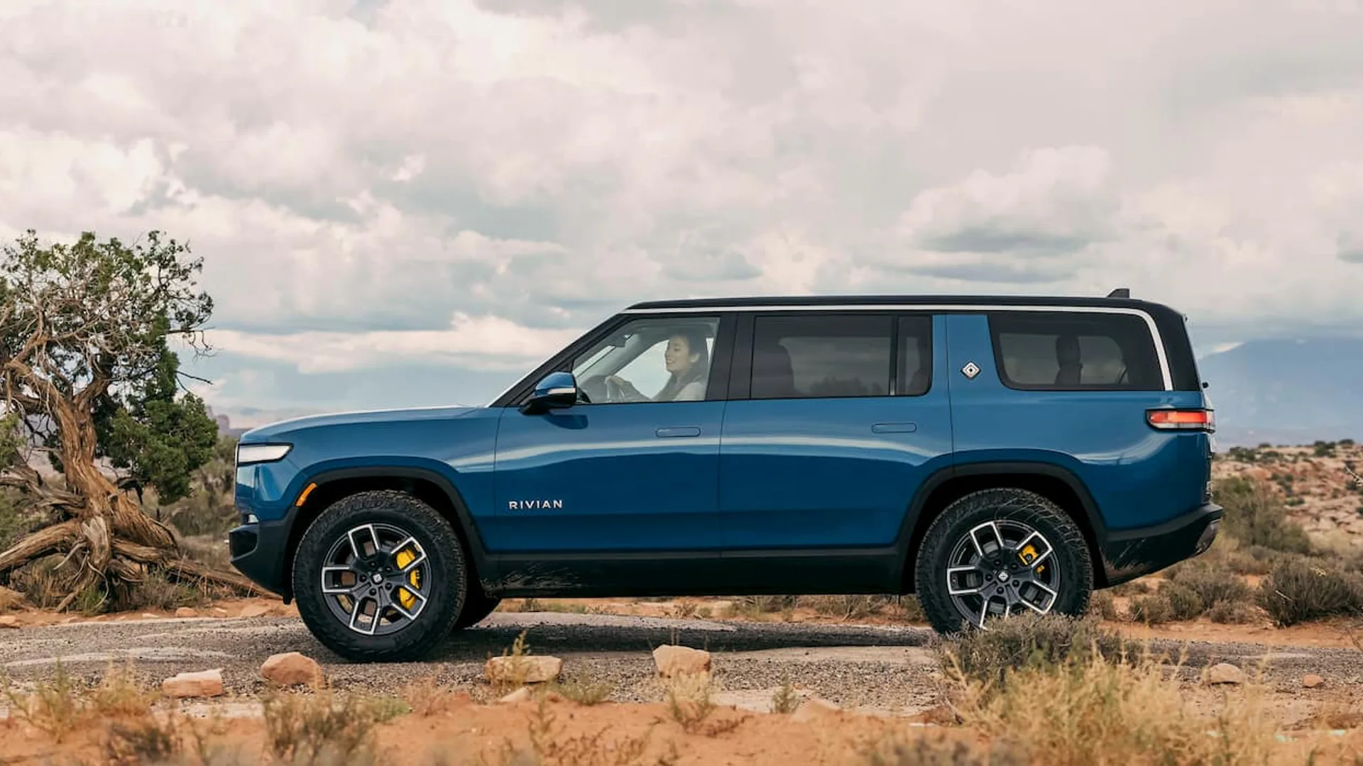 Ecco come Rivian utilizza il software per superare i rivali dei veicoli elettrici
