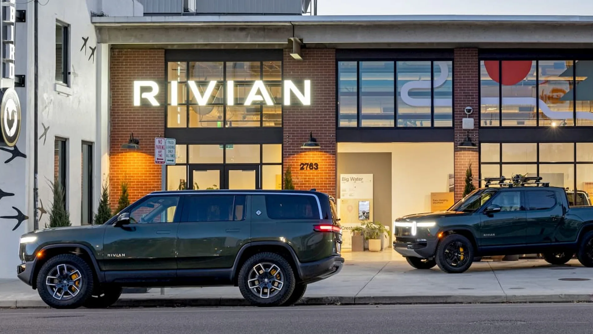 Rivian e Volkswagen lanciano ufficialmente la loro EV partnership
