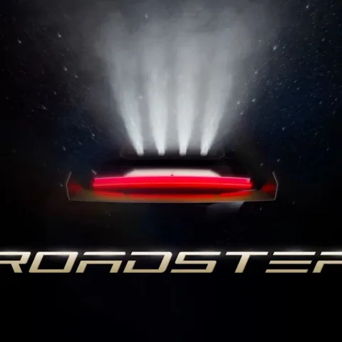 Tesla Roadster, il debutto è fissato per il 1° ottobre