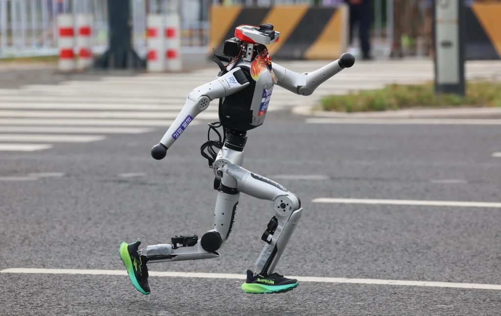 Robot battono umani nella mezza maratona di Pechino | Elettronauti.it