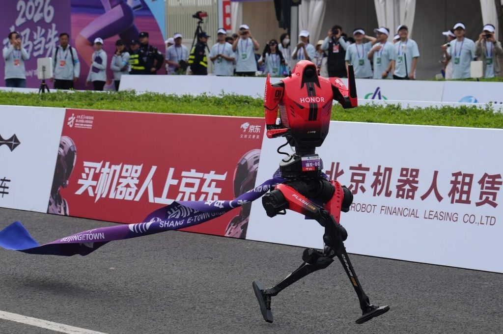 Robot battono umani nella mezza maratona di Pechino | Elettronauti.it