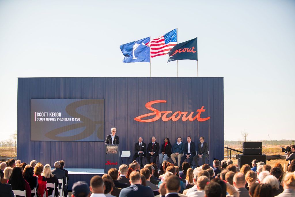 Scout Motors apre il cantiere statunitense dove costruirà i suoi pick-up off-road completamente elettrici. | Elettronauti.it