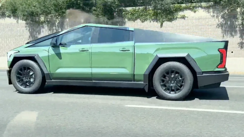 cybertruck-Toyota Tundra