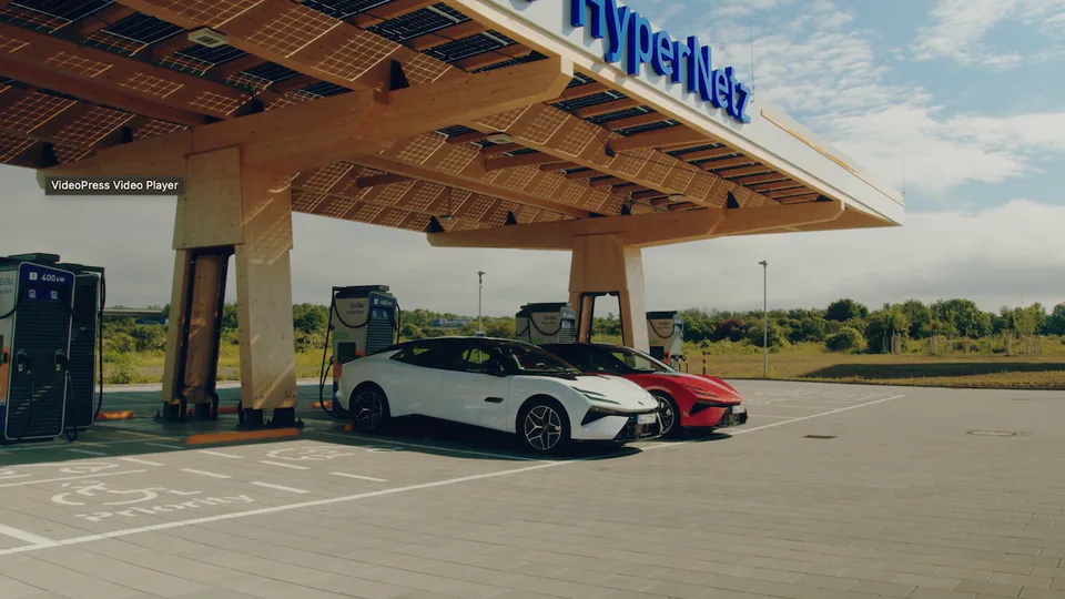 Tempo di ricarica da record di Emeya Lotus, veloce quanto la Hyper GT BEV.