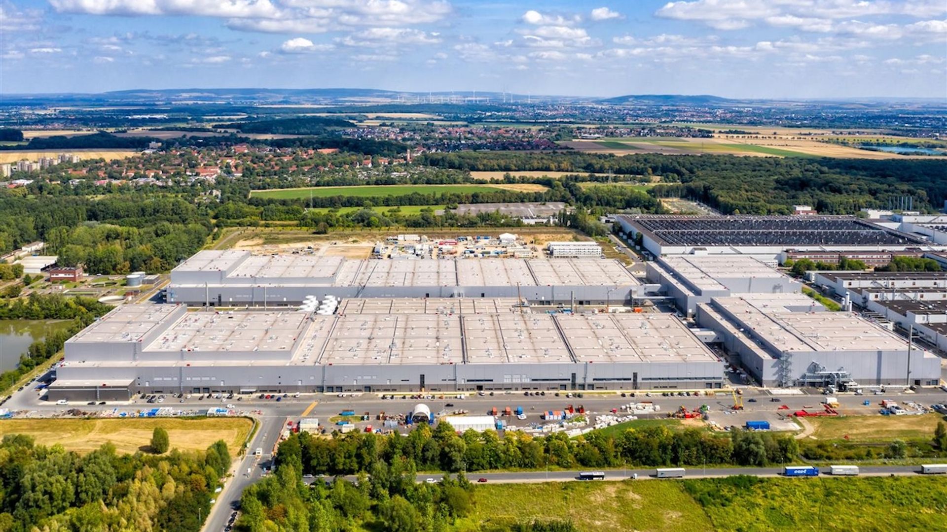 PowerCo avvia la produzione di celle batteria a Salzgitter