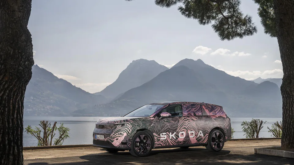 Škoda Peaq vista laterale