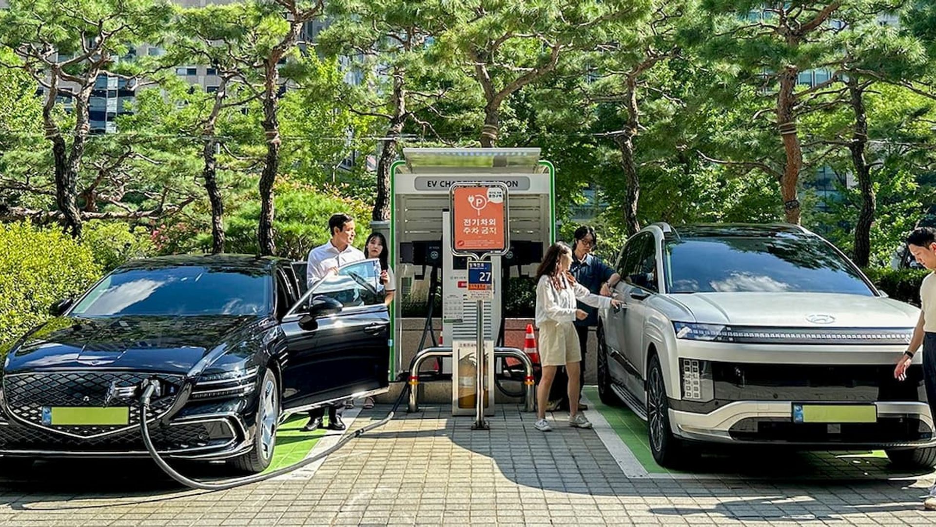 Hyundai accelera sulla ricarica: obiettivo 3 minuti