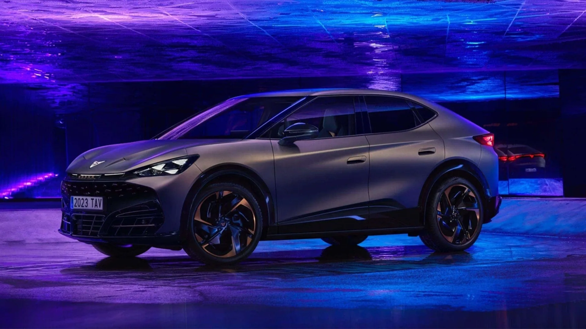 Svelata la nuova CUPRA Tavascan, SUV Coupé elettrico con 550 km di autonomia
