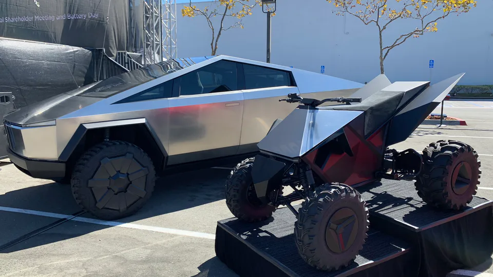 tesla cyberquad cybertruck