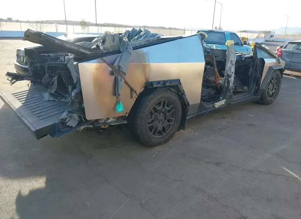 Tesla Cybertruck esploso | Elettronauti.it