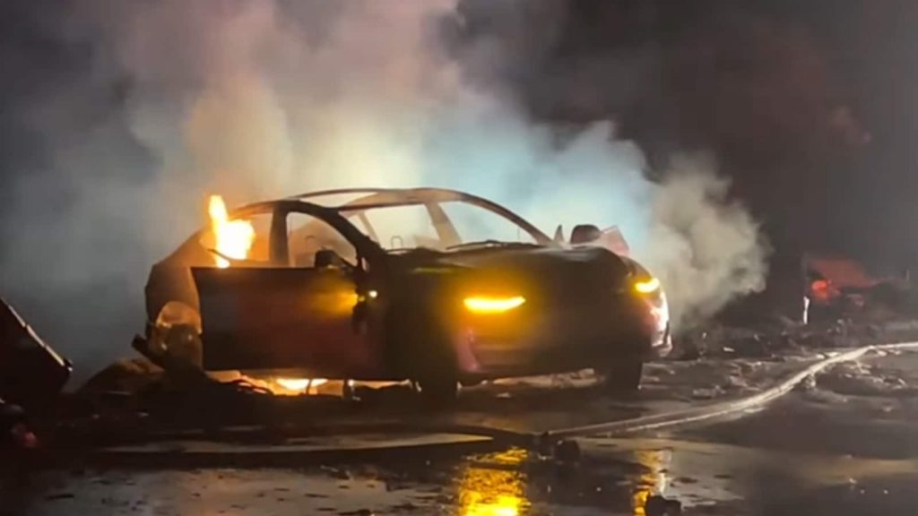 Tesla Model 3 in fiamme | Elettronauti.it